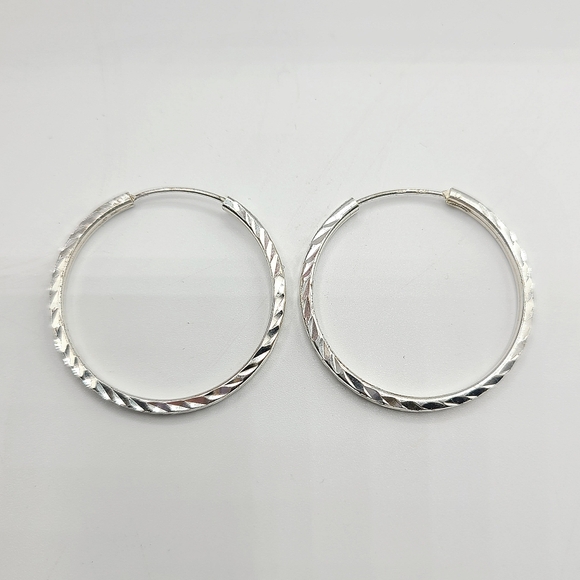 925 Sterling Silver Squared Diamond Cut Hoop Earrings - Picture 1 of 3